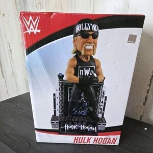 WWE Nwo Hulk Hogan Bobblehead - Black and White